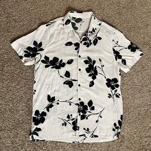 Hollister floral button up